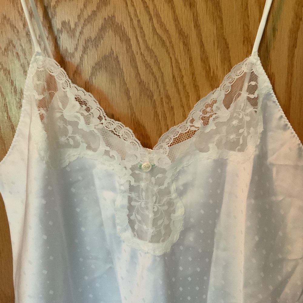 Victoria’s Secret - White Lace Trimmed Baby Doll Nighty